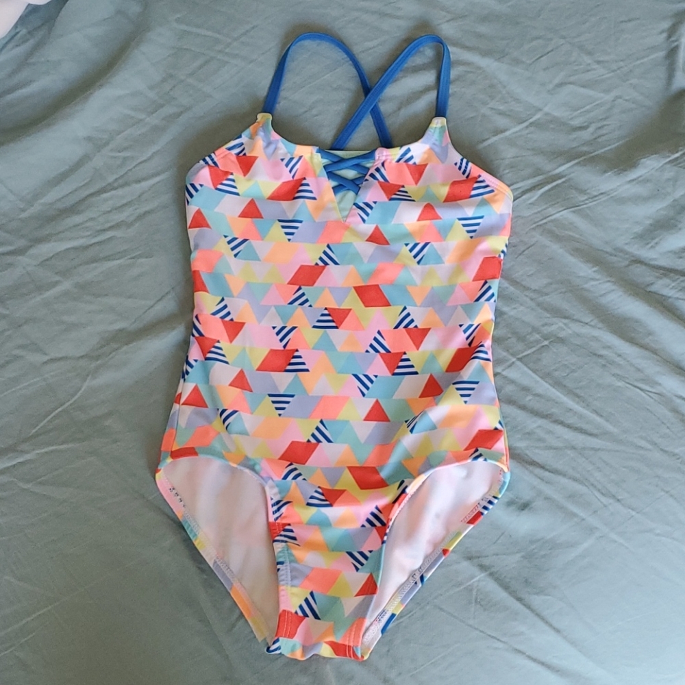 Cat & Jack Girls One-Piece Swimsuit S(6/6X)